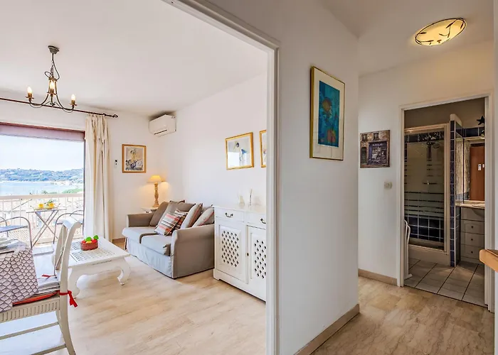 Apartment Les Pins Dores-2 By Interhome