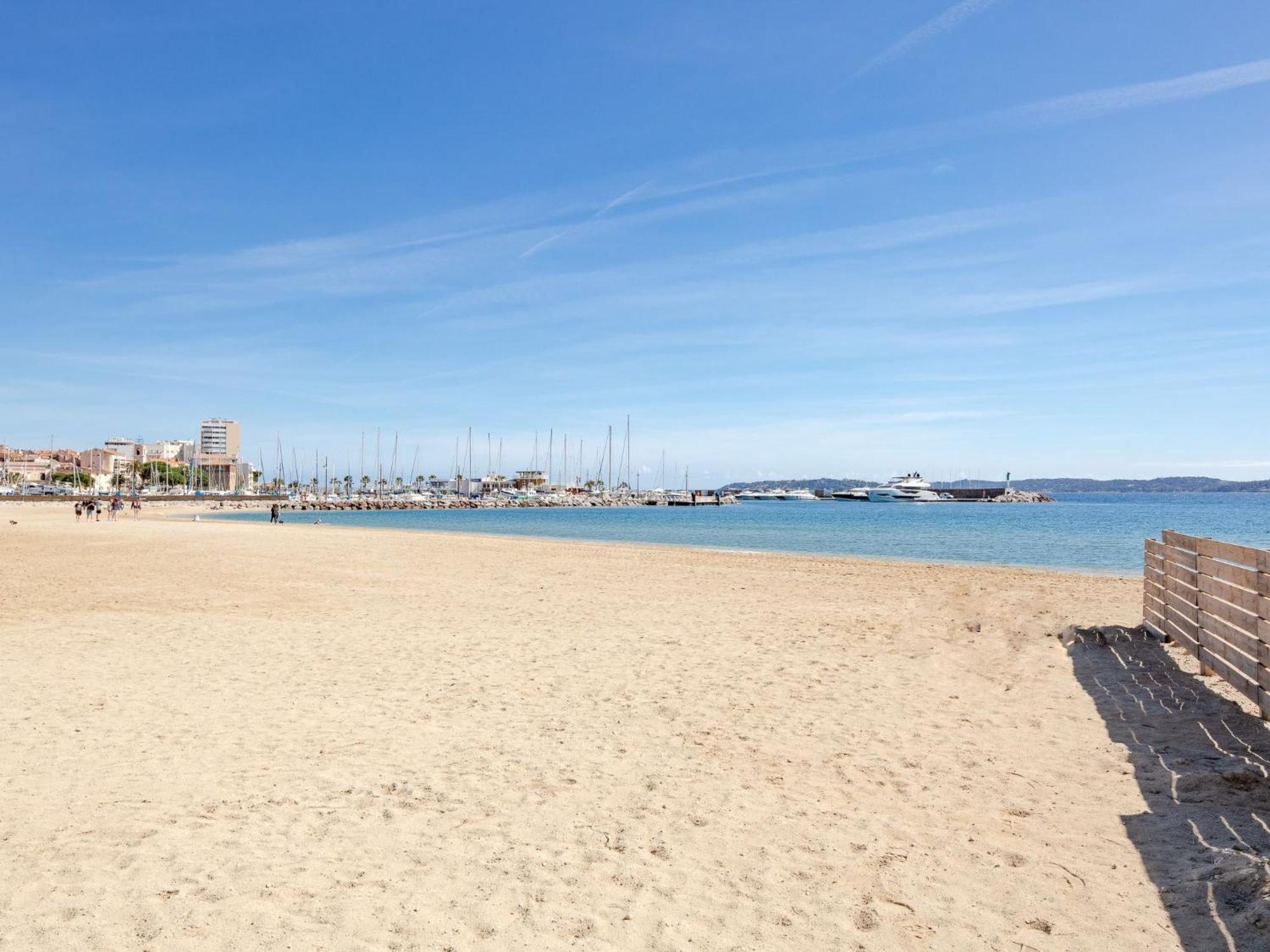 Les Pins Dores-2 By Interhome Apartment